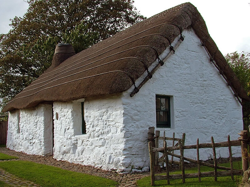 Cruck Cottage
