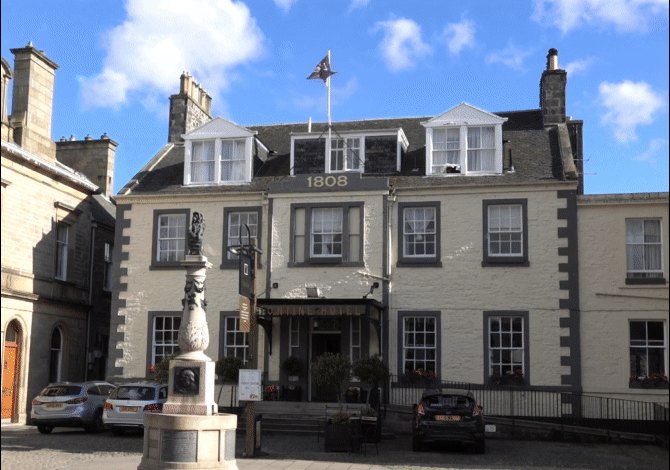 TONTINE HOTEL